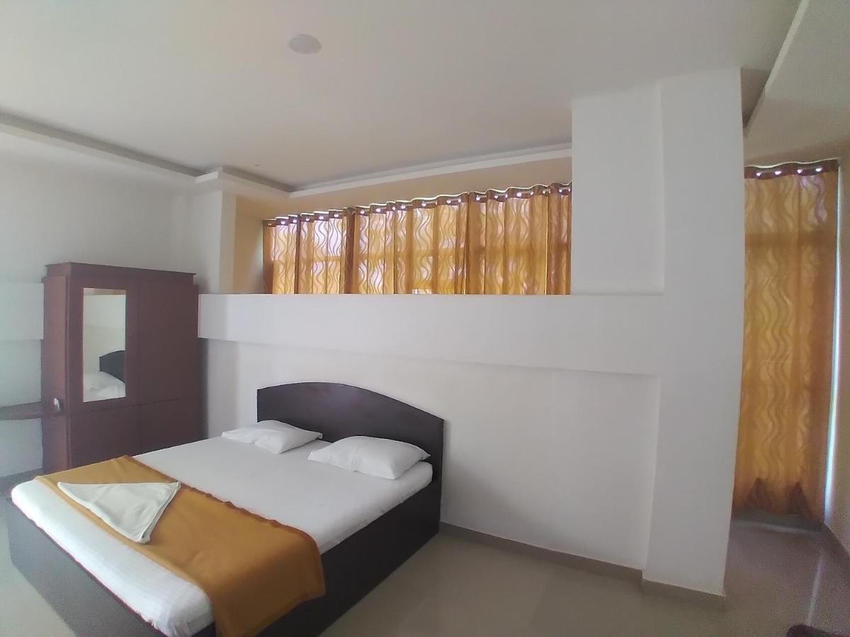 Thabasiya Resorts Kuzhittura Luaran gambar